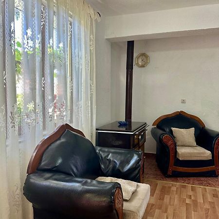 Jea House Appartement Pogradec Buitenkant foto