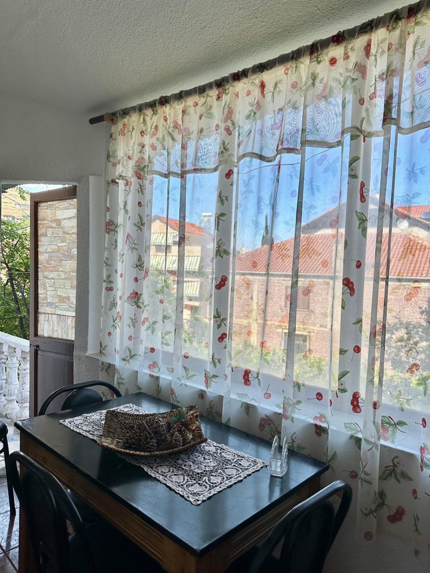 Jea House Appartement Pogradec Buitenkant foto